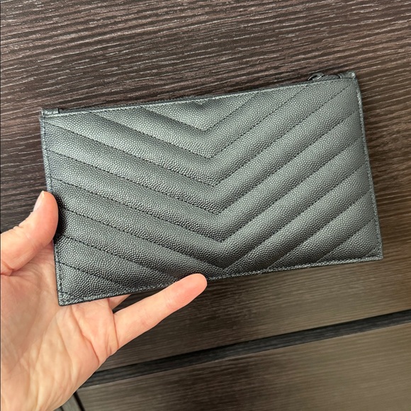 SAINT LAURENT Monogramme Quilted Calfskin Zip Pouch Black - Picture 14 of 15